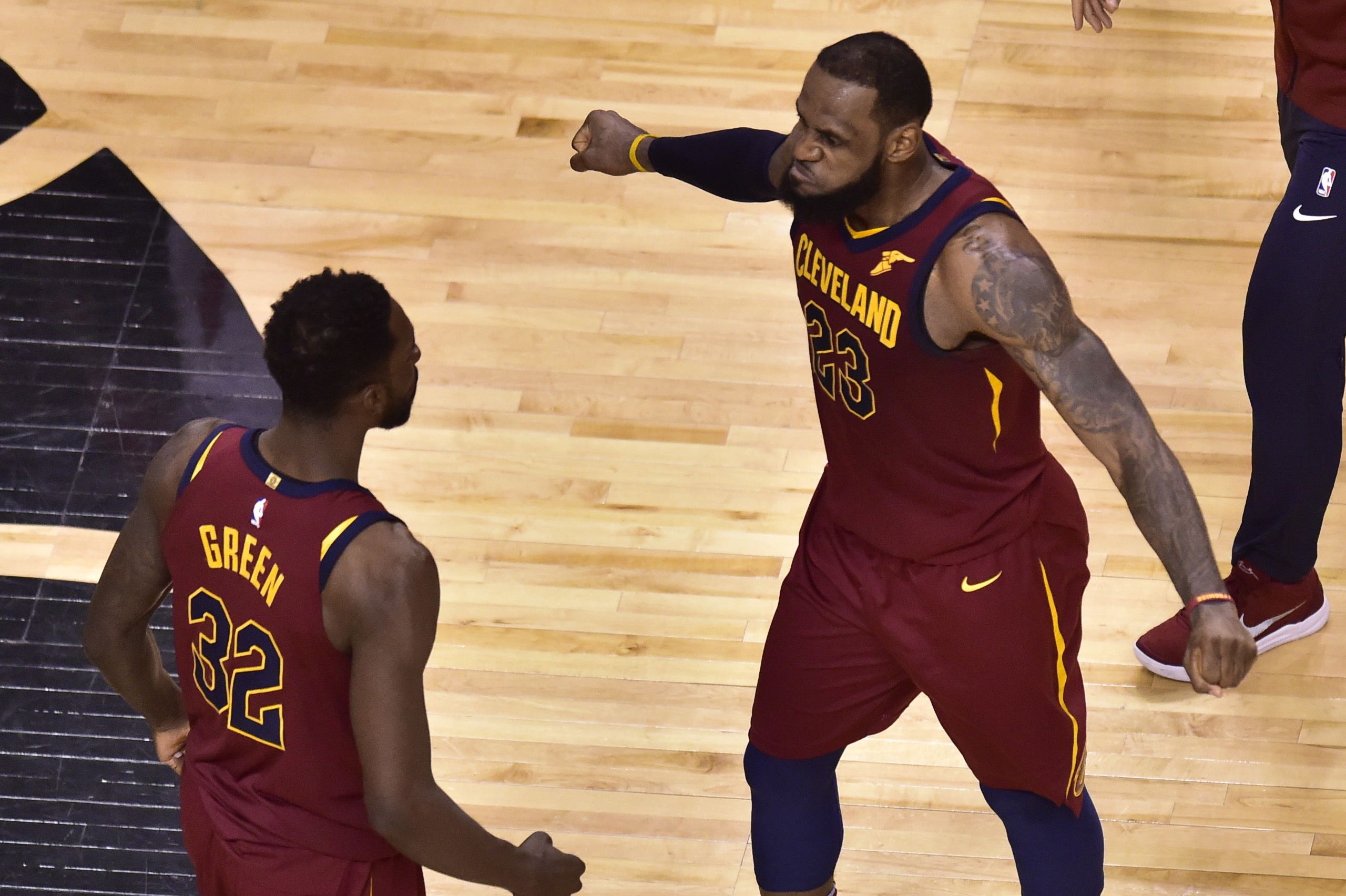 НБА: Џејмс за вођство Кавса, Каријев повратак у стилу